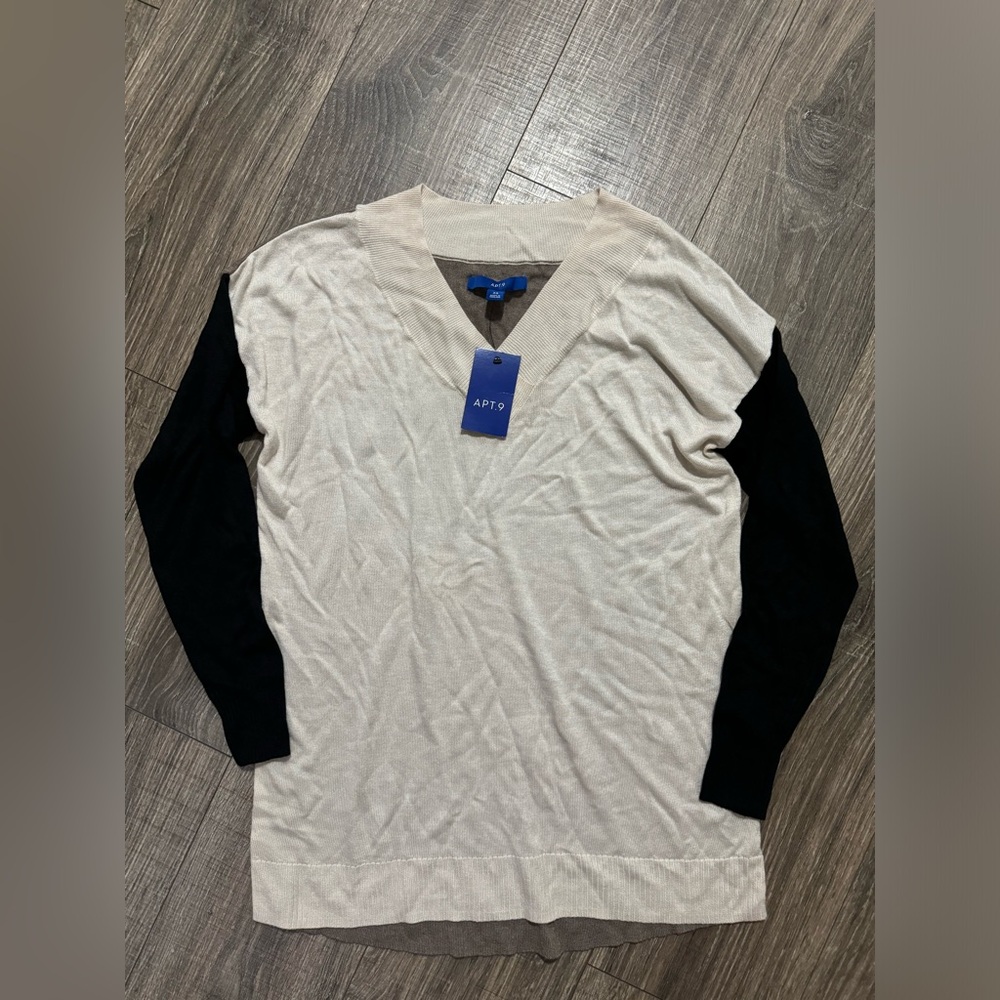 Apt. 9 sweater